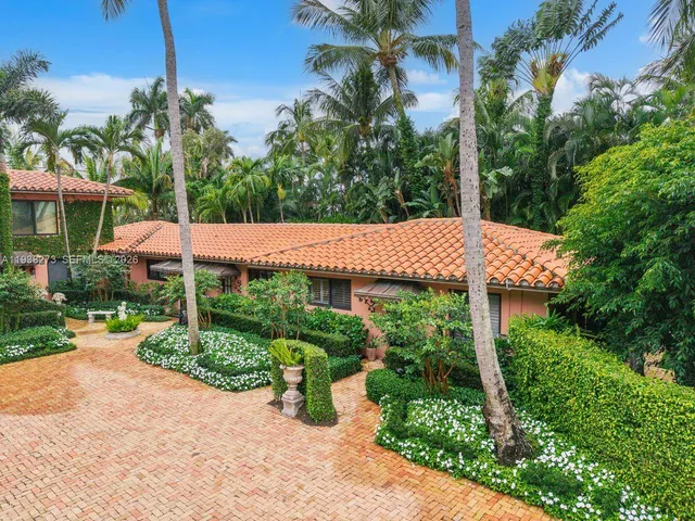 $11,000 | 226 Chilean Avenue, Unit 1&2, Palm Beach, FL 33480