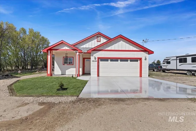 $695,000 | 3520 Highway 95, Homedale, ID 83628