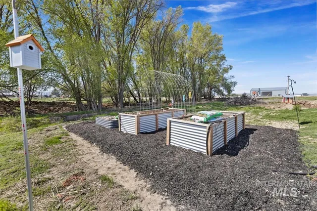 $695,000 | 3520 Highway 95, Homedale, ID 83628