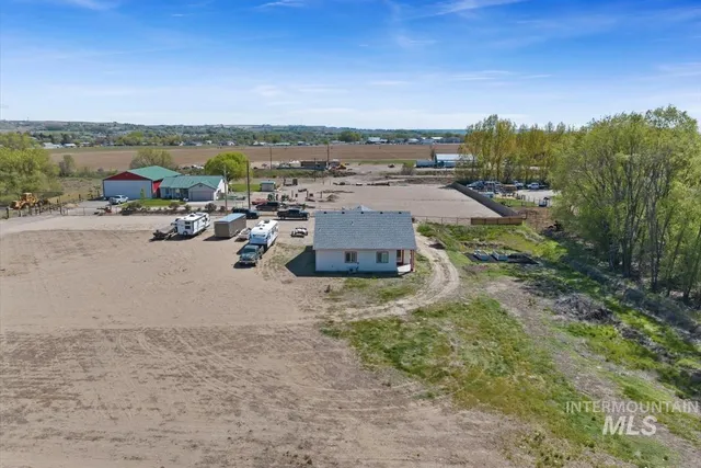 $695,000 | 3520 Highway 95, Homedale, ID 83628
