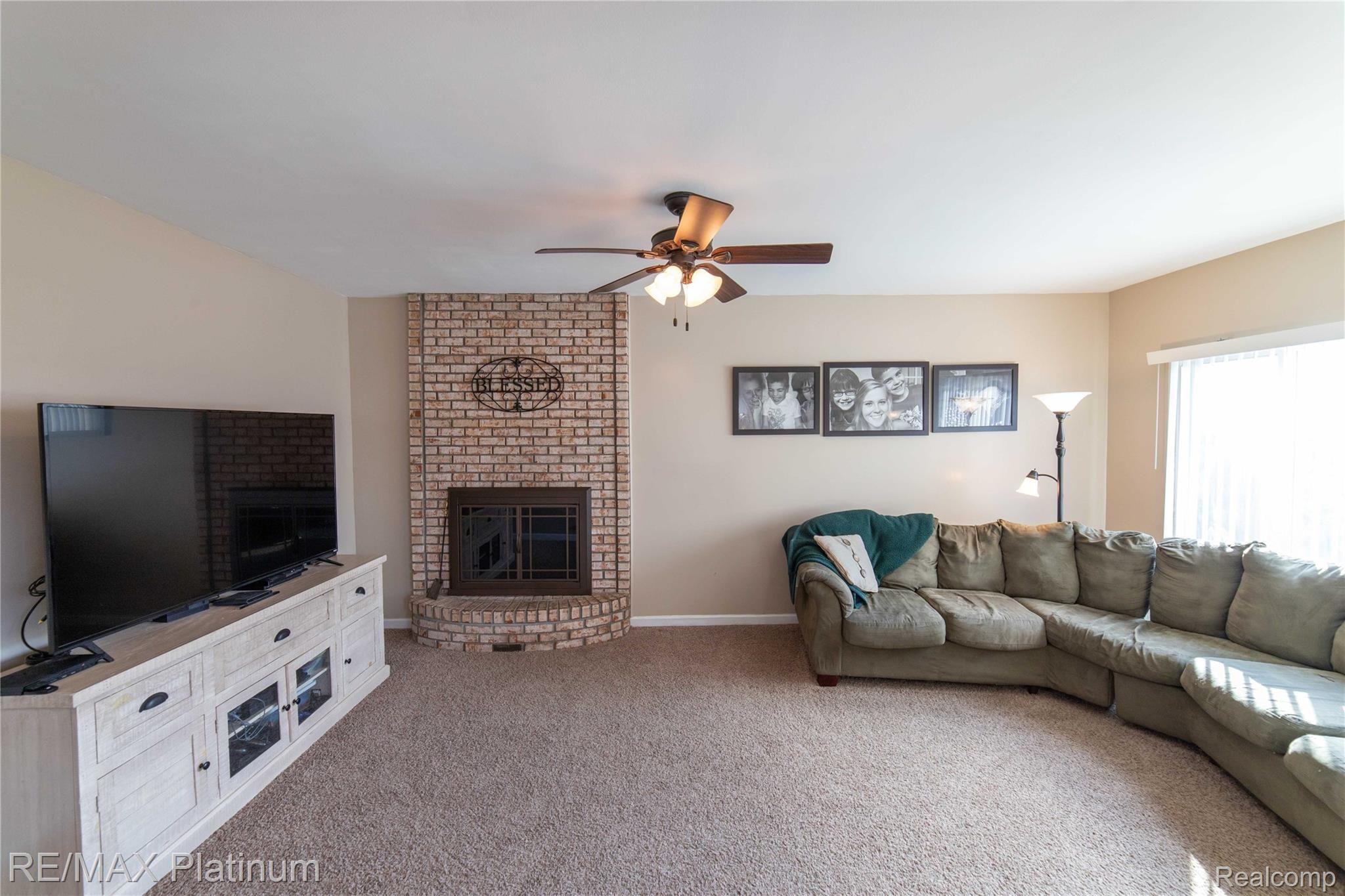 42289 Hanford Road Canton, MI 48187 - Photo 12 of 29 carpeting professionally cleaned 6 mos ago