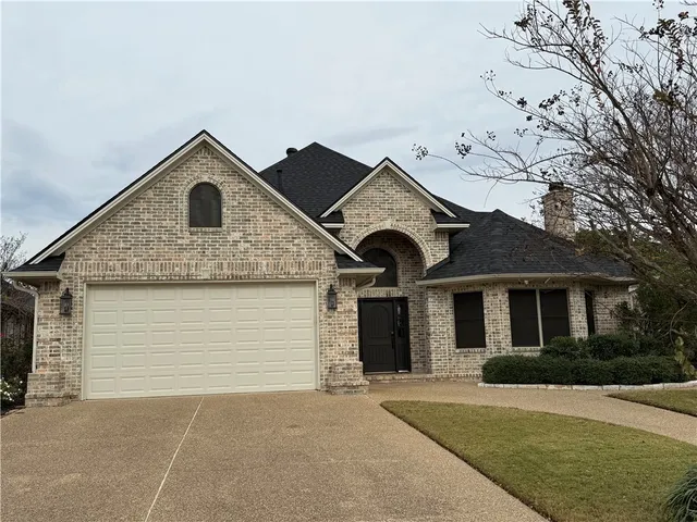 $3,500 | 5009 Fairfield Court, Bryan, TX 77802
