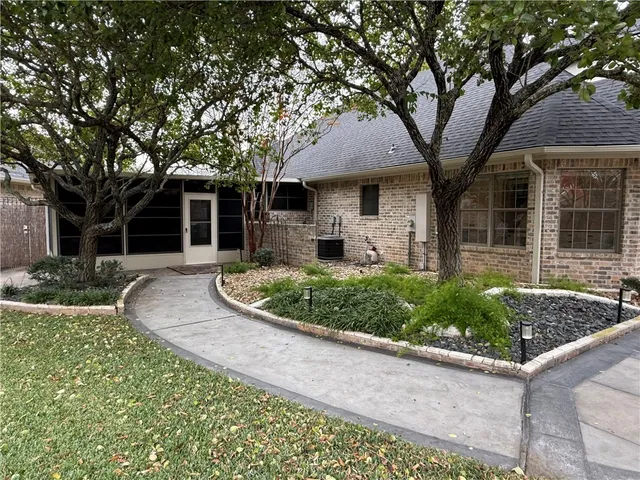 $3,500 | 5009 Fairfield Court, Bryan, TX 77802