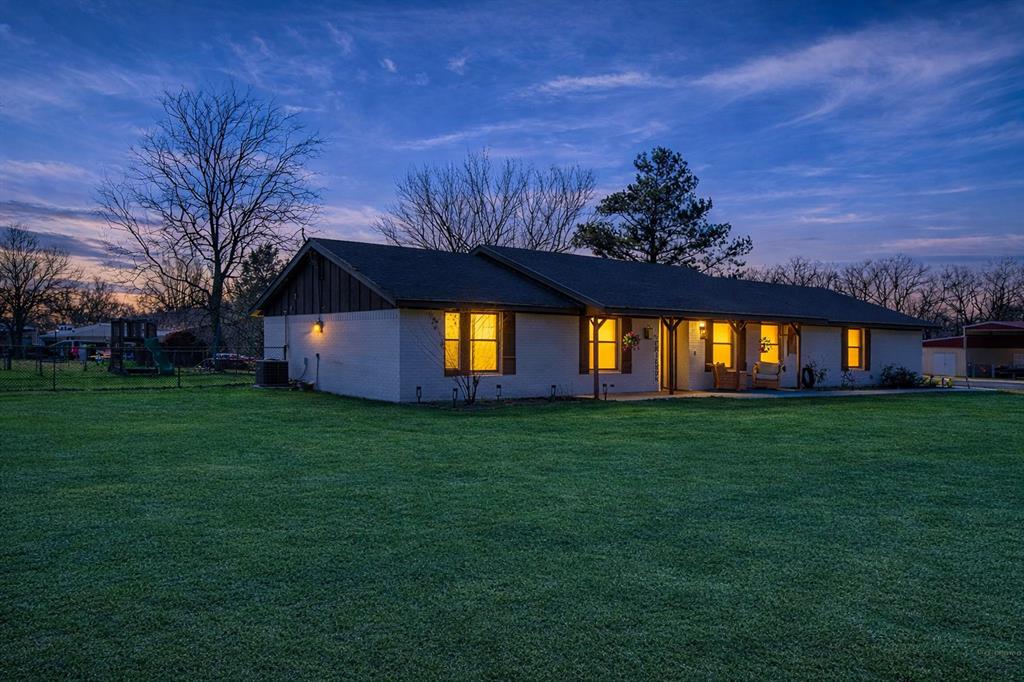 19 43040th Powderly, TX 75473 - Photo 5 of 21
