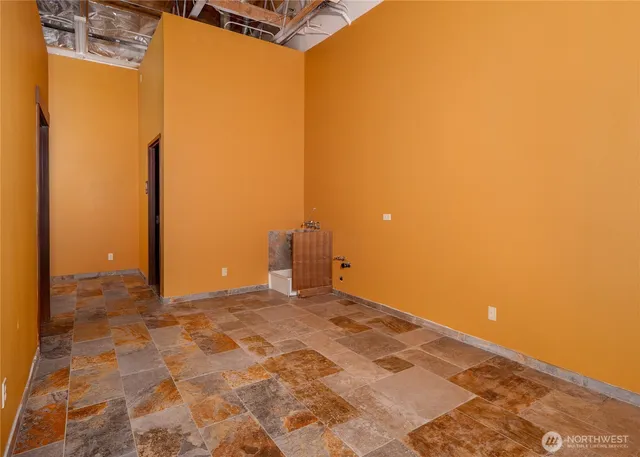 $2,100 | 755 West Washington Street, Unit C, Sequim, WA 98382