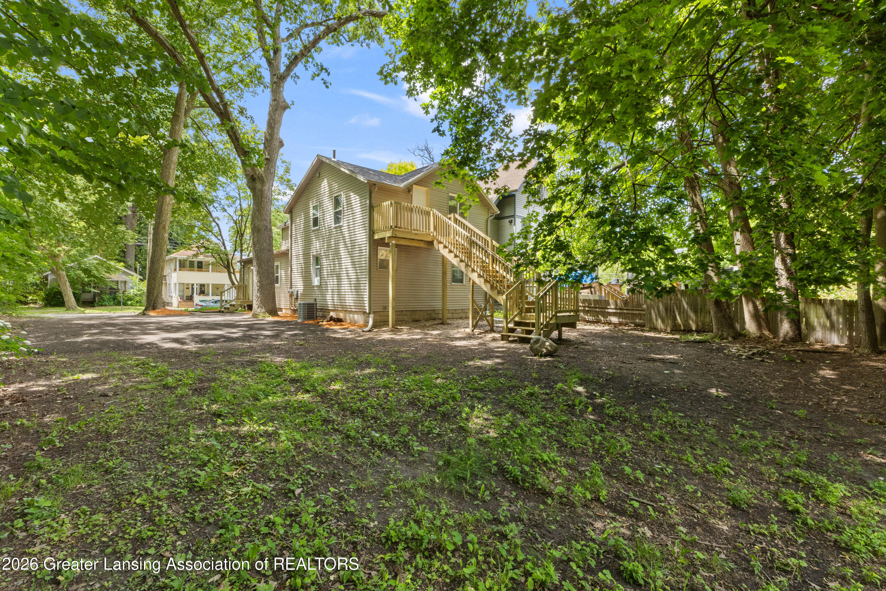 607 Shepard Street Lansing, MI 48912 - Photo 5 of 35 IMG_3085