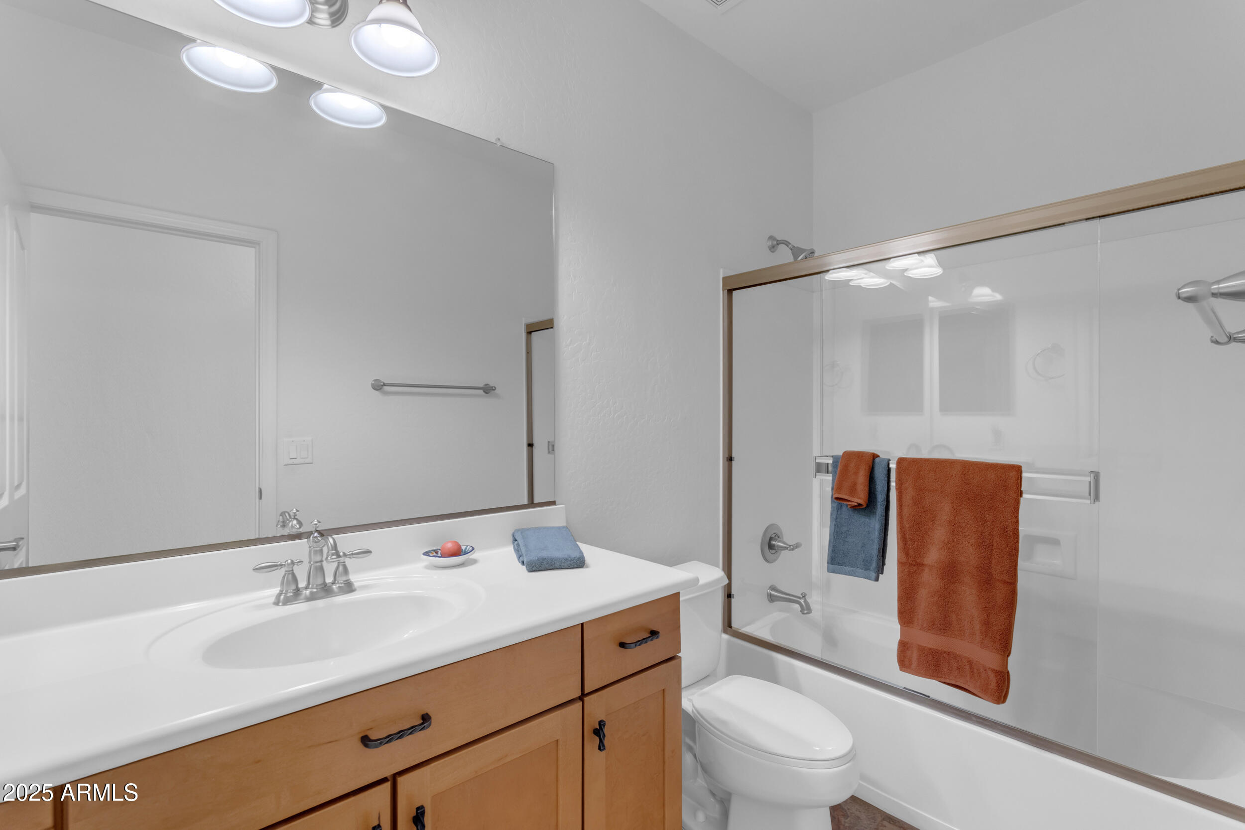 7304 West Beverly Road Laveen, AZ 85339 - Photo 34 of 52 Guest Bathroom