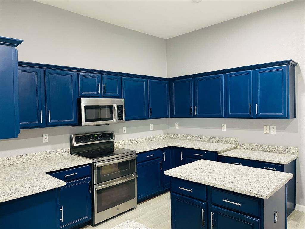 4513 Normandy Way Grand Prairie, TX 75052 - Photo 20 of 40
