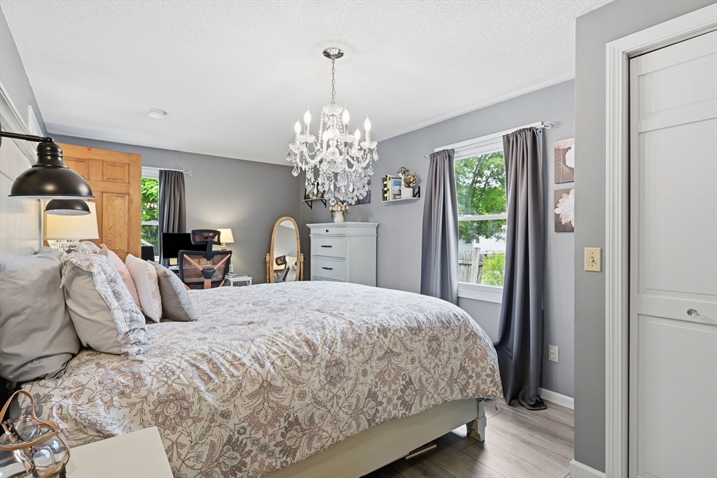 618 Morgan Road West Springfield, MA 01089 - Photo 16 of 38