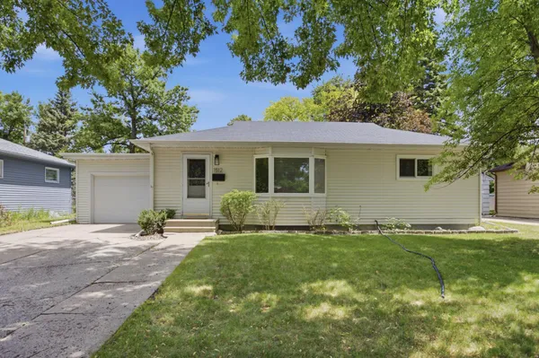 $250,000 | 1512 17th Street South, Moorhead, MN 56560