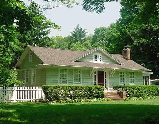 9 Deerfield Road Wilton, CT 06897 - Photo 1 of 1 Gallery Image 1