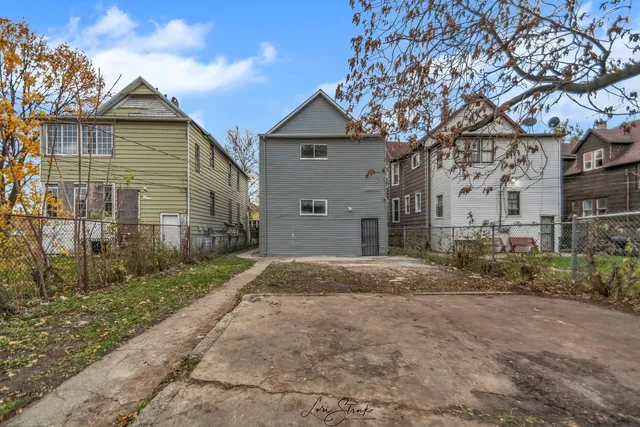 $274,900 | 104 West 110th Place, Chicago, IL 60628