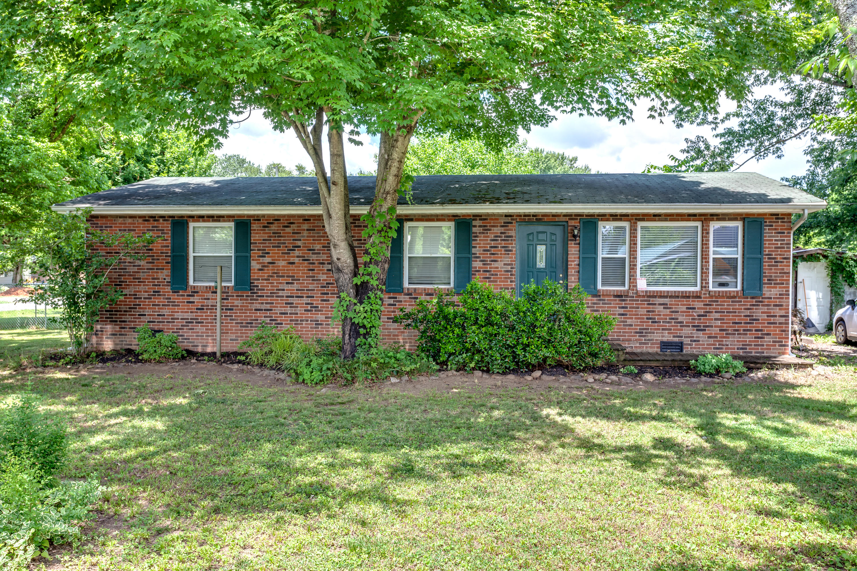 2443 Green Valley Road Sevierville, TN 37876 - Photo 1 of 20 001210614-3-2443GreenValleyRdSevierville