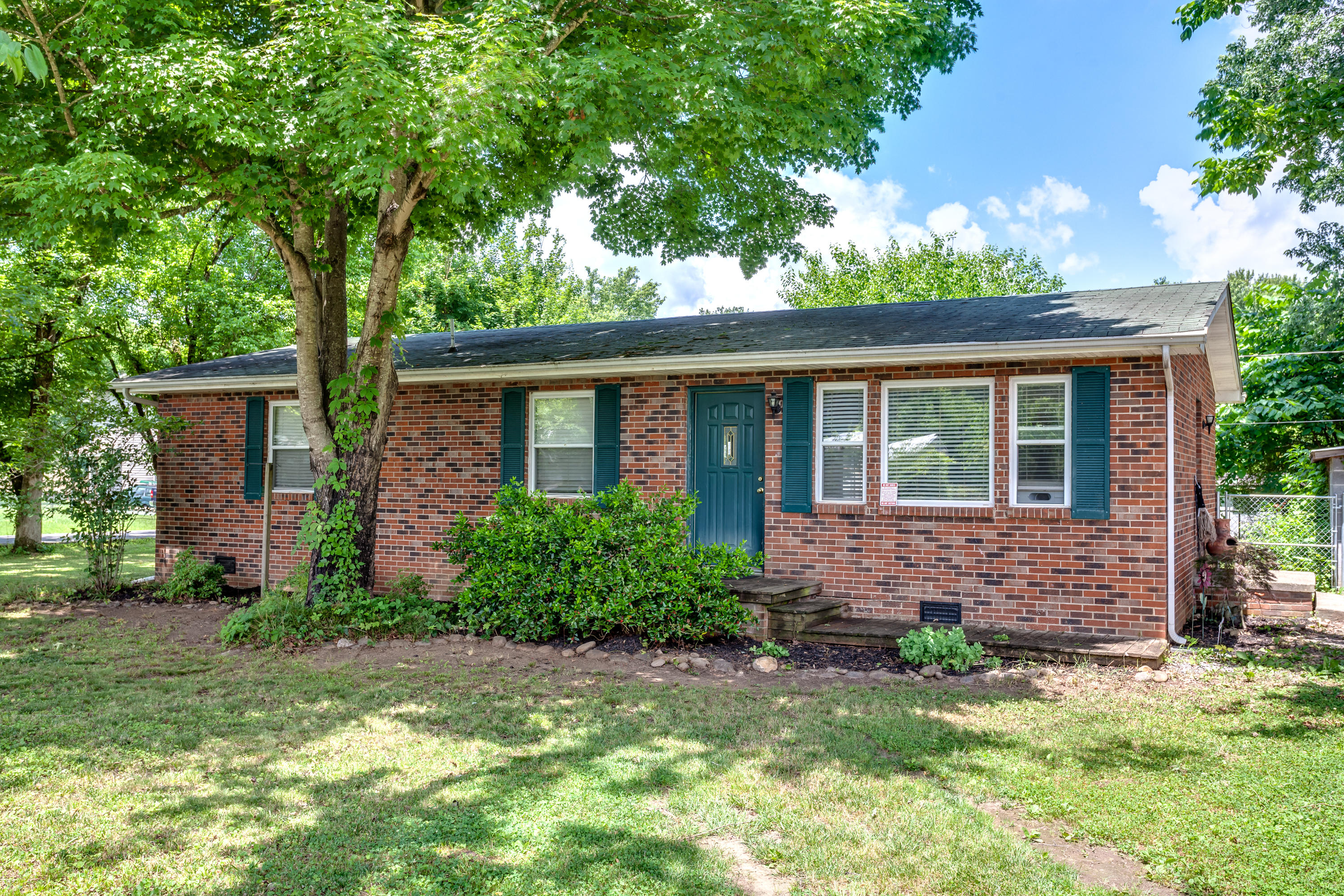 2443 Green Valley Road Sevierville, TN 37876 - Photo 2 of 20 002210614-3-2443GreenValleyRdSevierville