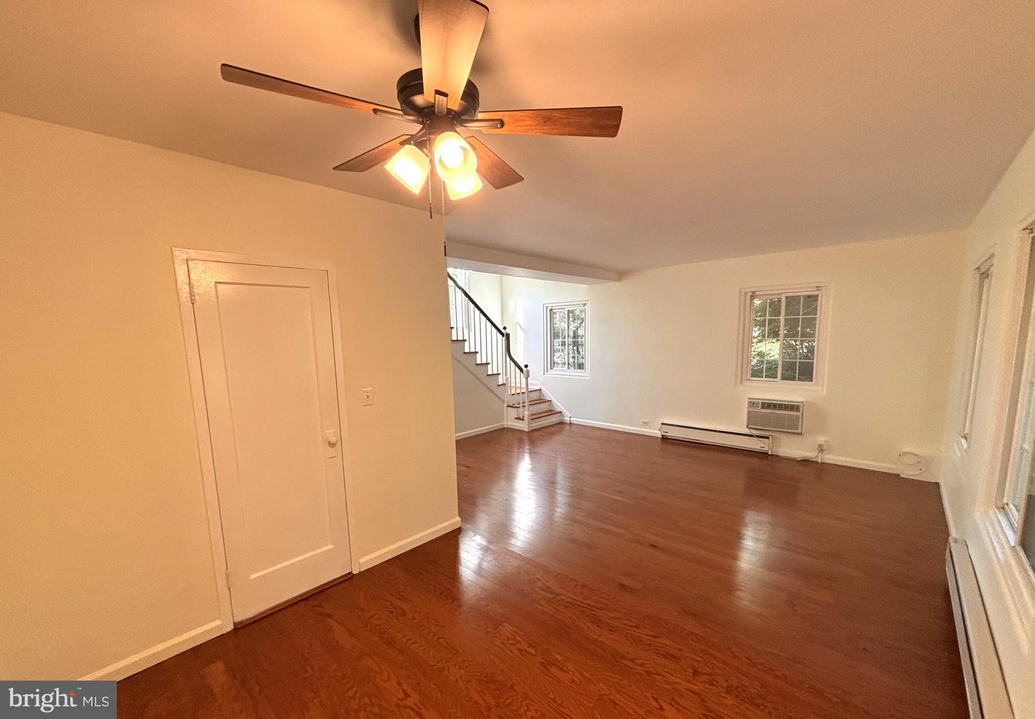 1643 Preston Road Alexandria, VA 22302 - Photo 12 of 34 Living Rm & Dining Rm