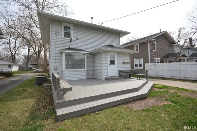 $1,700 | 151 Crescent Street, Elkhart, IN 46516