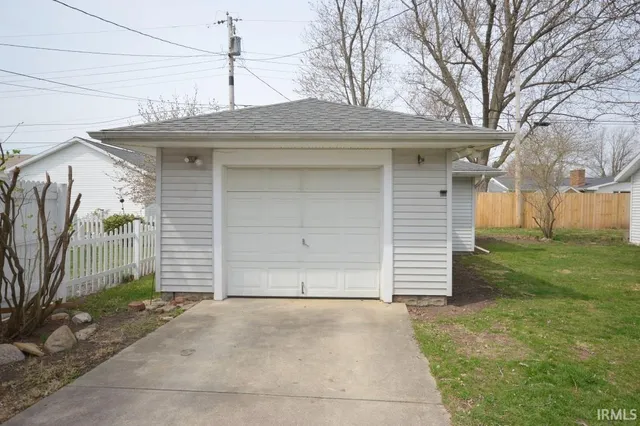 $1,700 | 151 Crescent Street, Elkhart, IN 46516