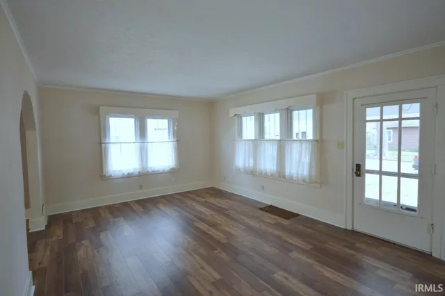 $1,700 | 151 Crescent Street, Elkhart, IN 46516