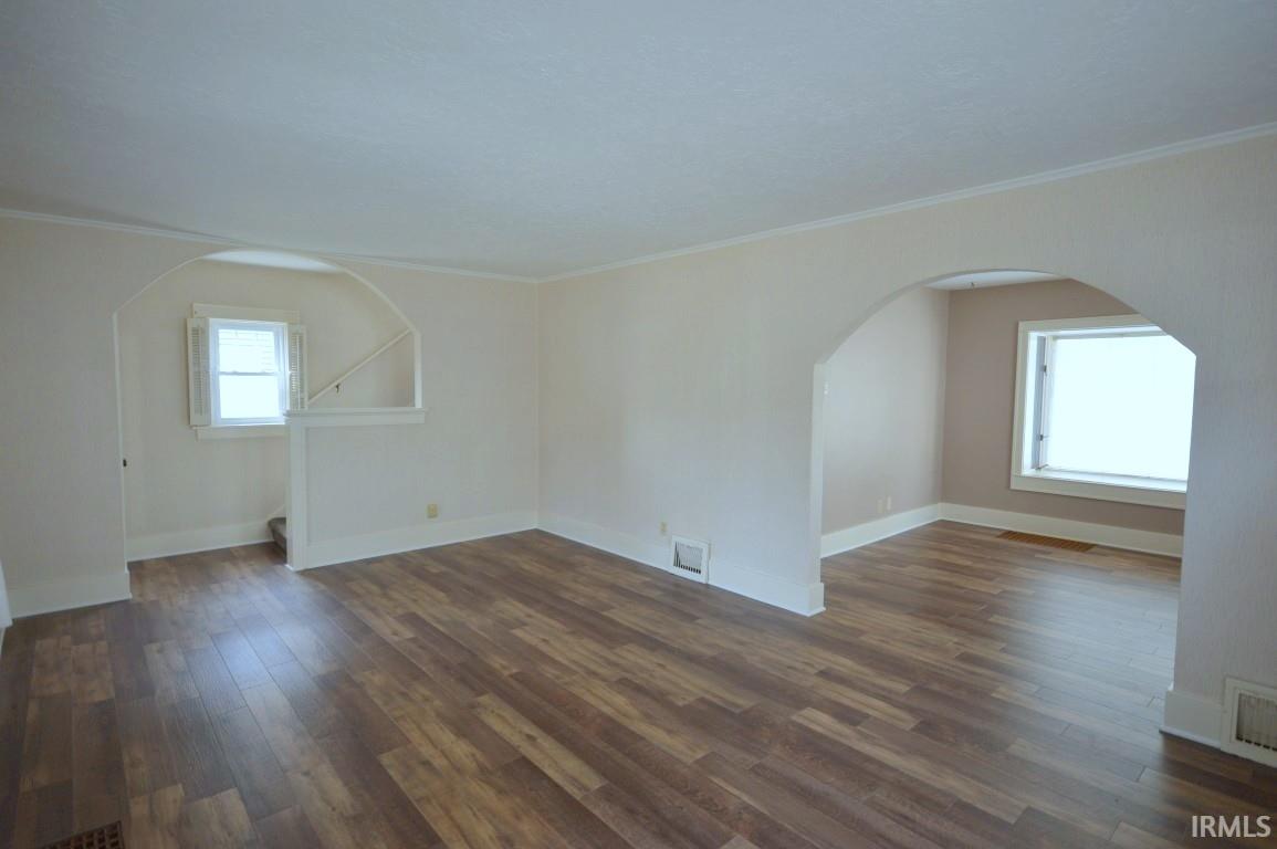 151 Crescent Street Elkhart, IN 46516 - Photo 6 of 22