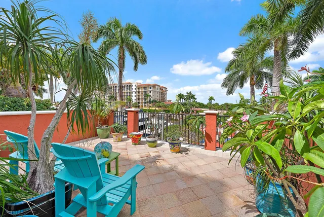 a view of outdoor space yard and patio