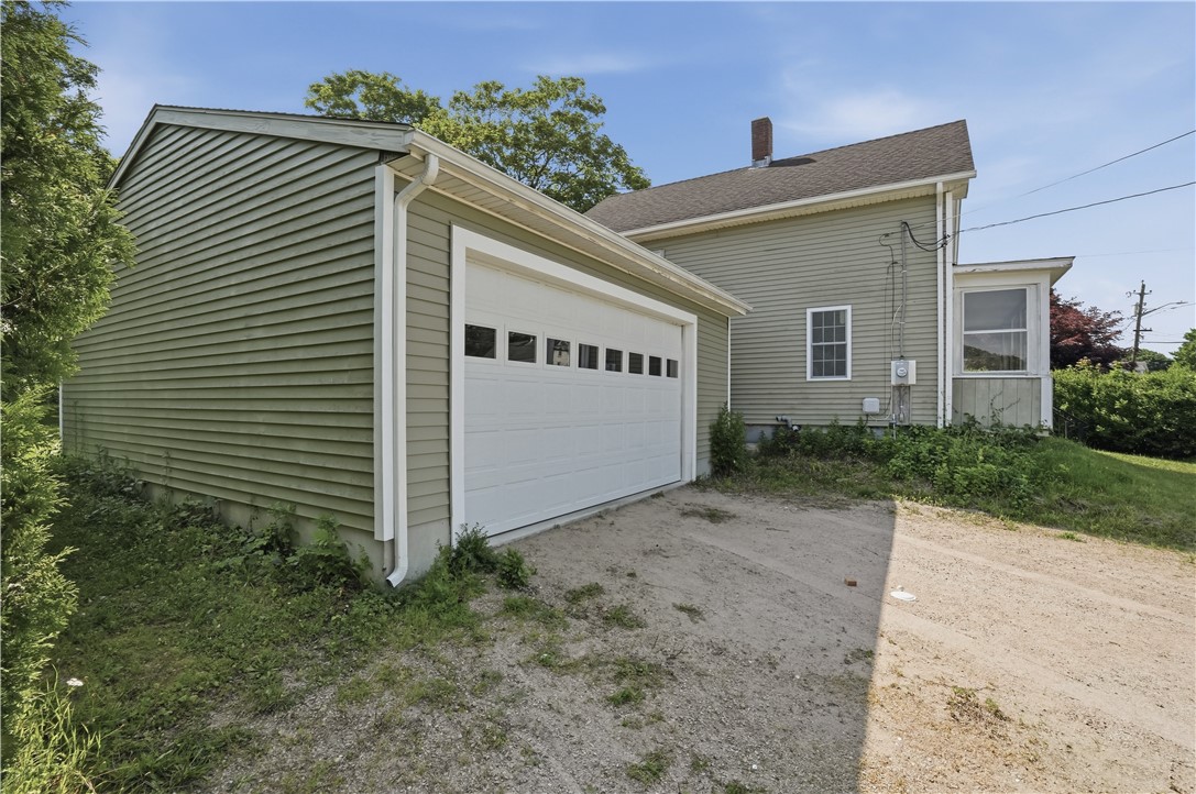 10 Hobart Street Westerly, RI 02891 - Photo 2 of 44