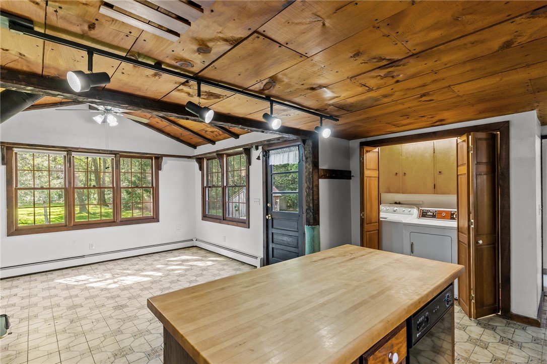 211 Nooseneck Hill Road Exeter, RI 02822 - Photo 18 of 24