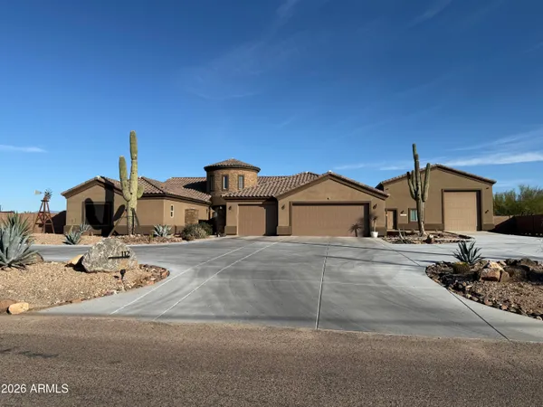 $1,199,000 | 112 West Circle Mountain Road, New River, AZ 85087