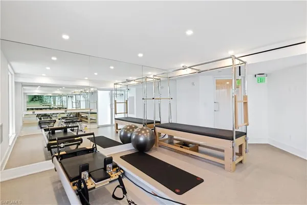 $40,000 | 8111 Bay Colony Drive, Unit 1902, Naples, FL 34108