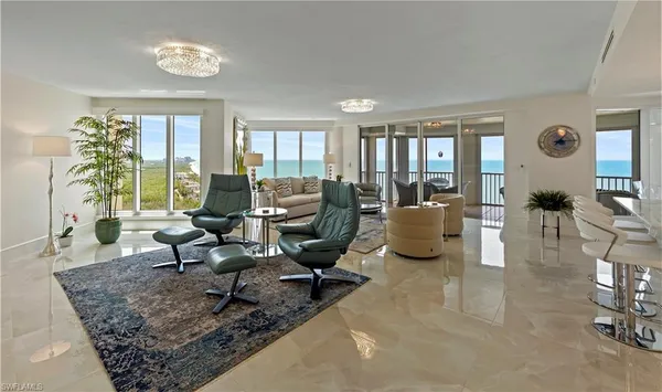 $40,000 | 8111 Bay Colony Drive, Unit 1902, Naples, FL 34108