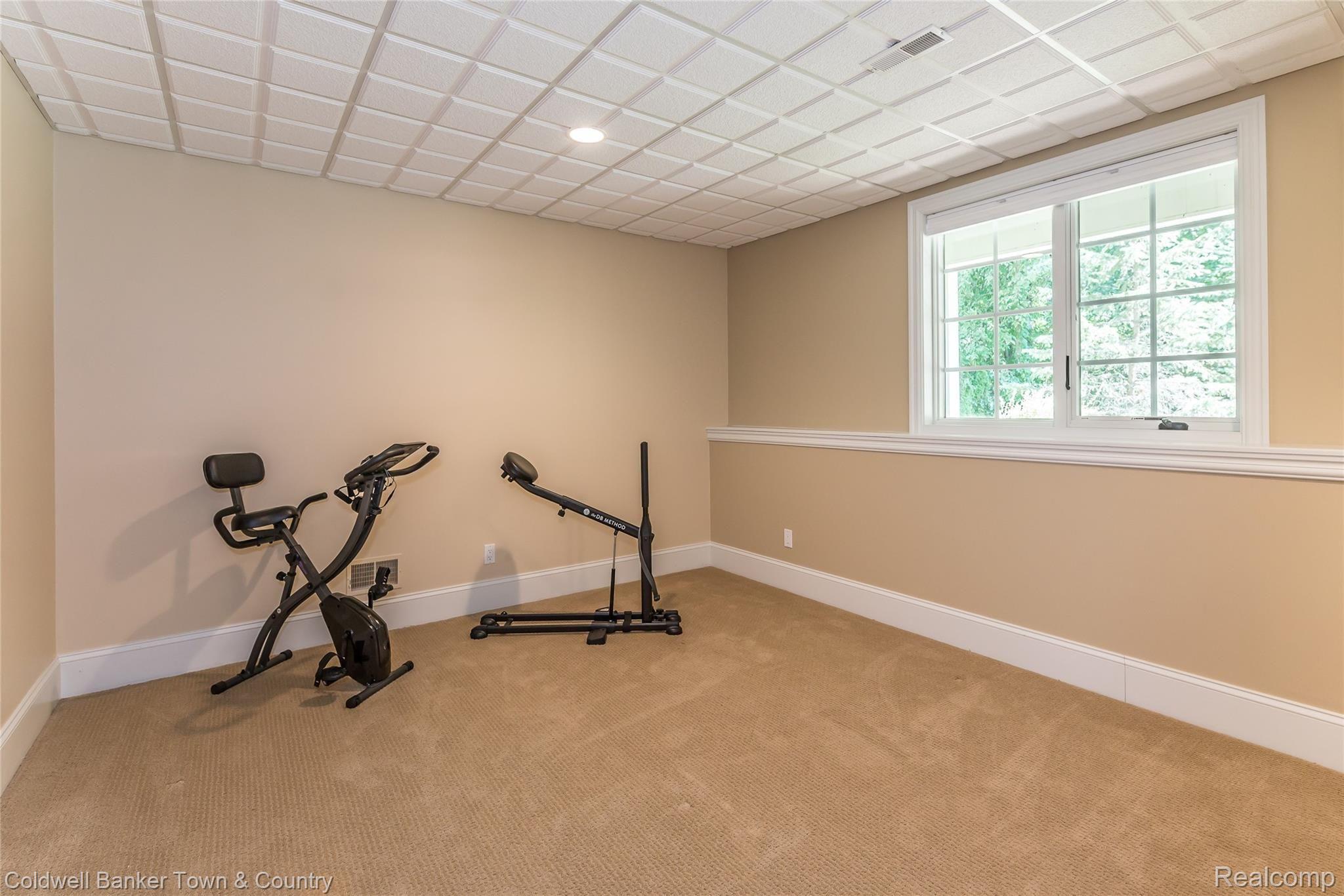 3095 Hunter Road Brighton, MI 48114 - Photo 87 of 92 DSC_2486.jpg