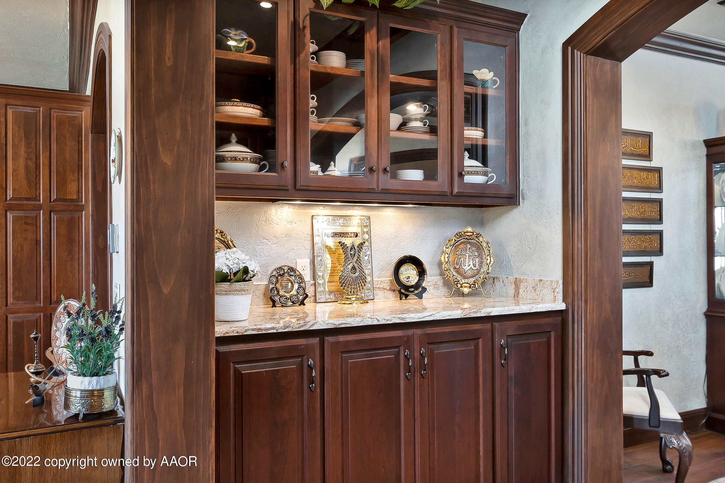 16 Merion Place Amarillo, TX 79124 - Photo 11 of 71 a bathroom with a sink and a mirror