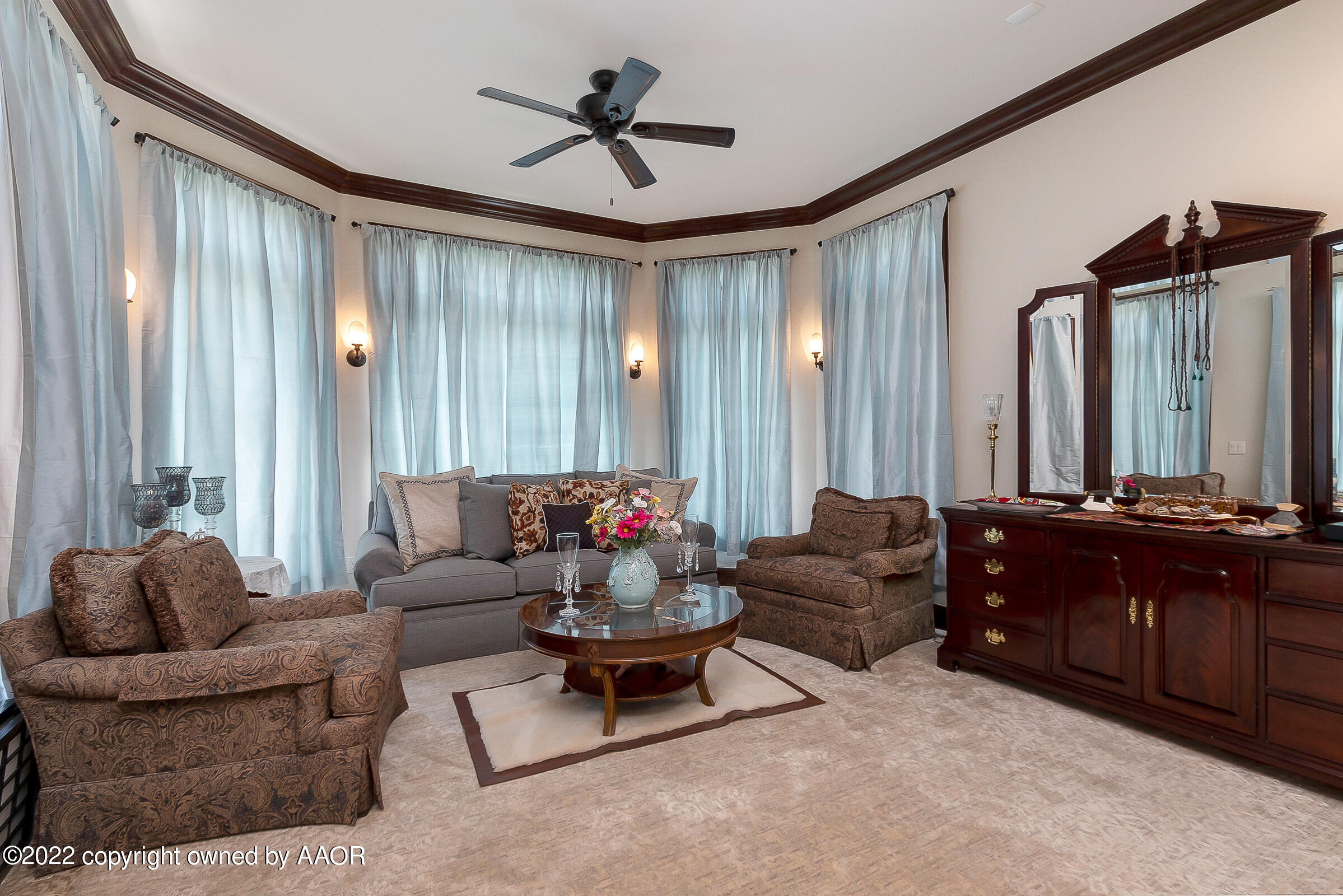 16 Merion Place Amarillo, TX 79124 - Photo 38 of 71 a living room with furniture and a large window