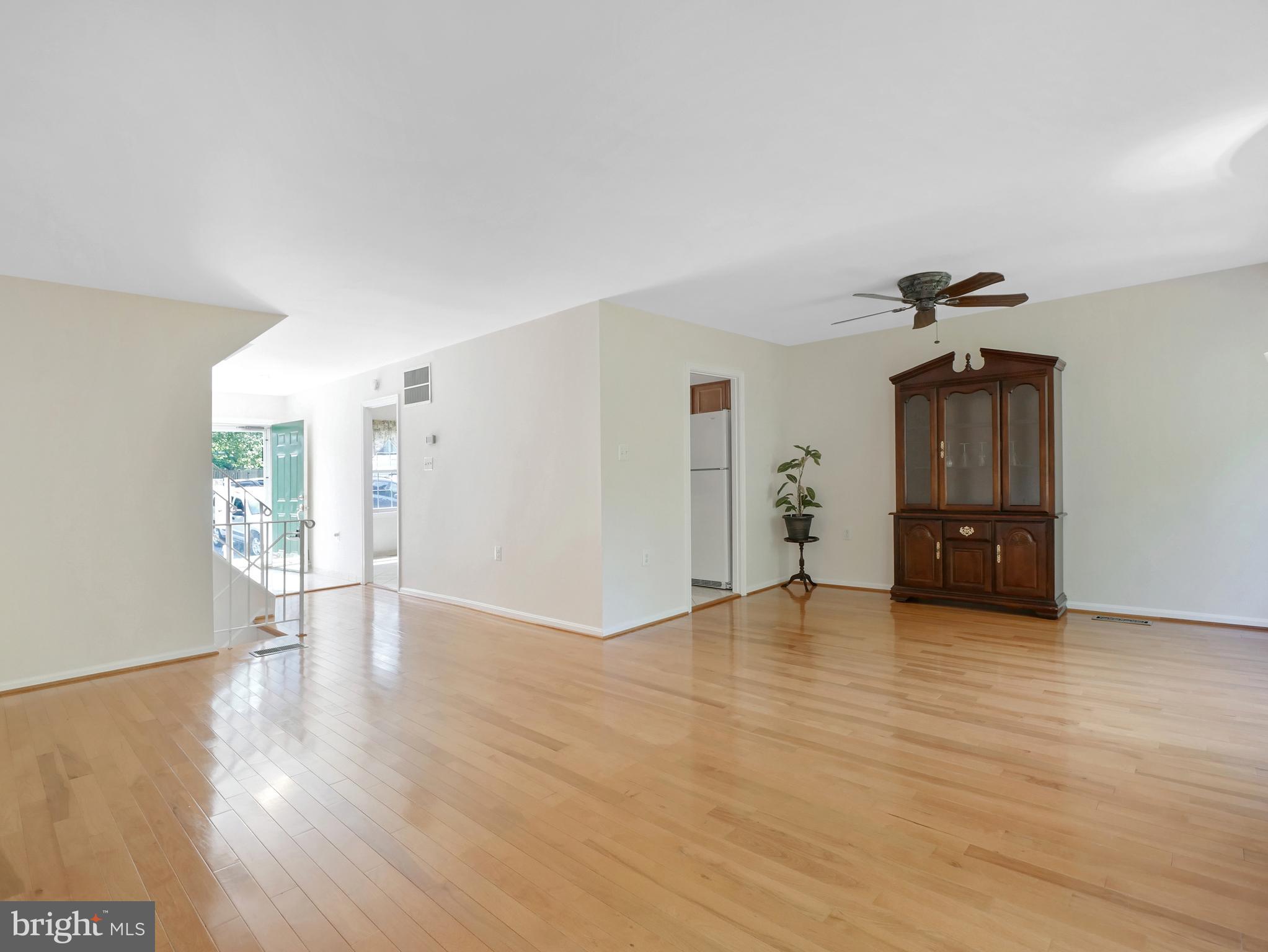 2857 Seminole Road Woodbridge, VA 22192 - Photo 3 of 43 Wood Floors on the Main Level!