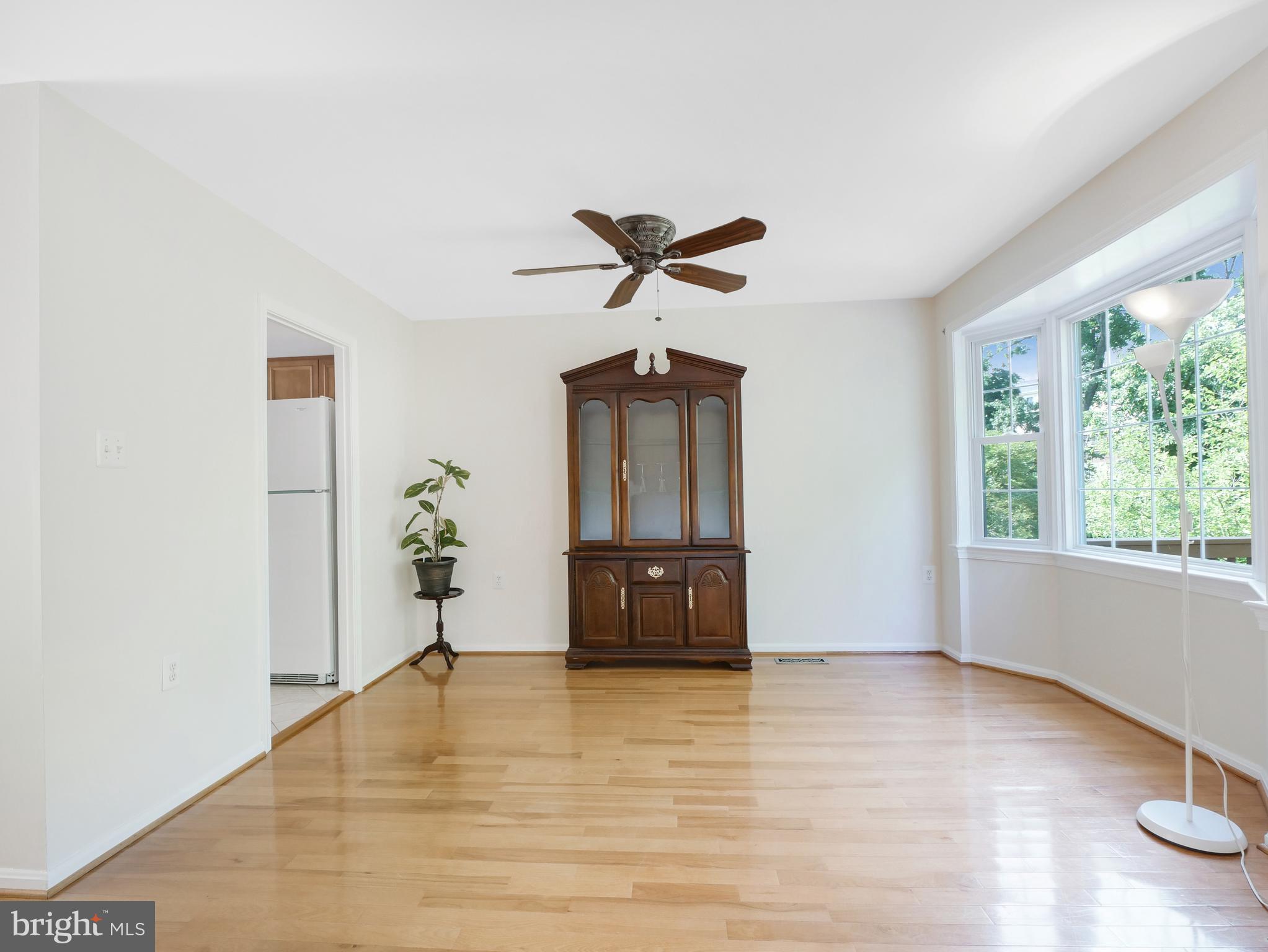 2857 Seminole Road Woodbridge, VA 22192 - Photo 5 of 43 Dining area
