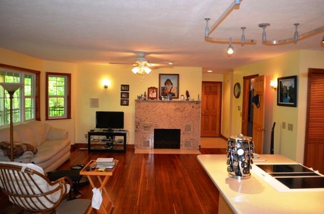 9004 Greenbrier Road Lake Ann, MI 49650 - Photo 5 of 55 1800009-4.JPG