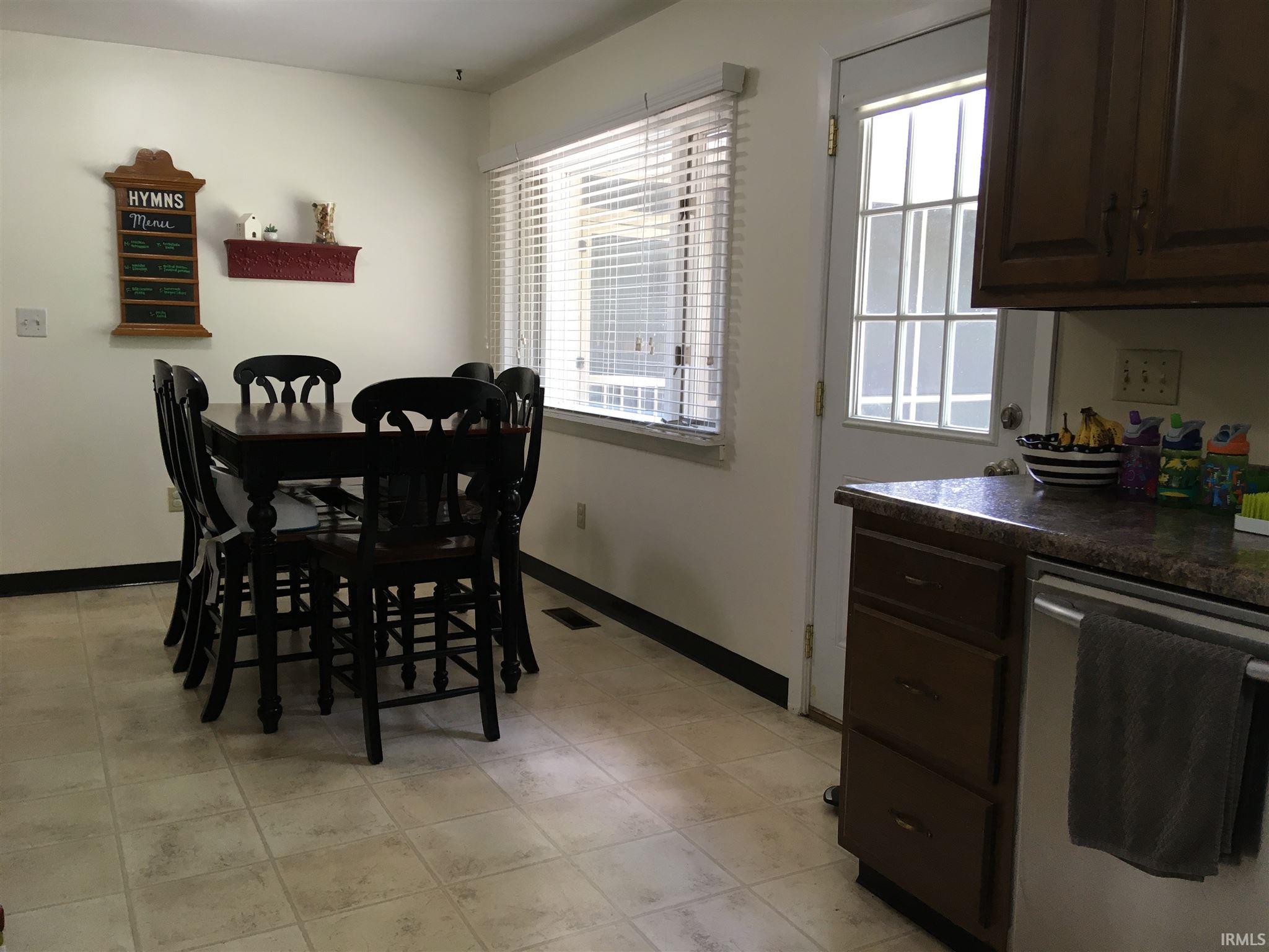 215 Carter Road Goshen, IN 46526 - Photo 3 of 35 Gallery Image 3