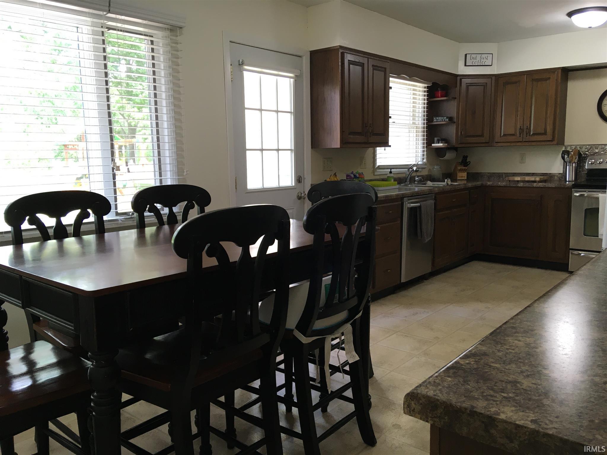 215 Carter Road Goshen, IN 46526 - Photo 5 of 35 Gallery Image 5