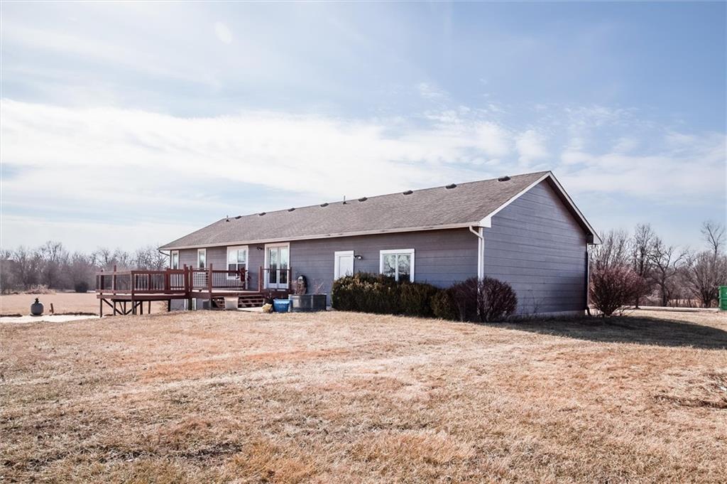 117 Hayes Road Wellsville, KS 66092 - Photo 11 of 33