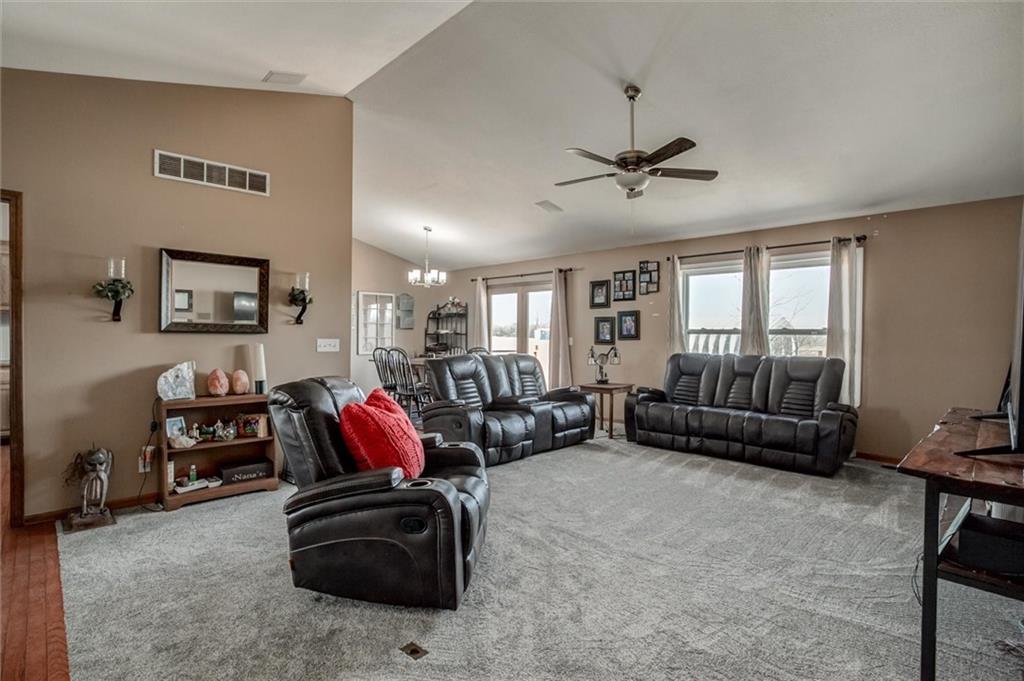 117 Hayes Road Wellsville, KS 66092 - Photo 14 of 33