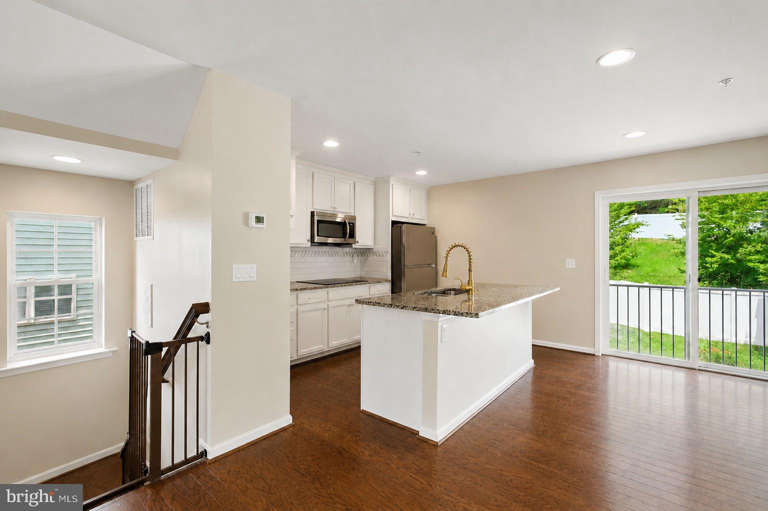 1052 Owens Road Oxon Hill, MD 20745 - Photo 15 of 34