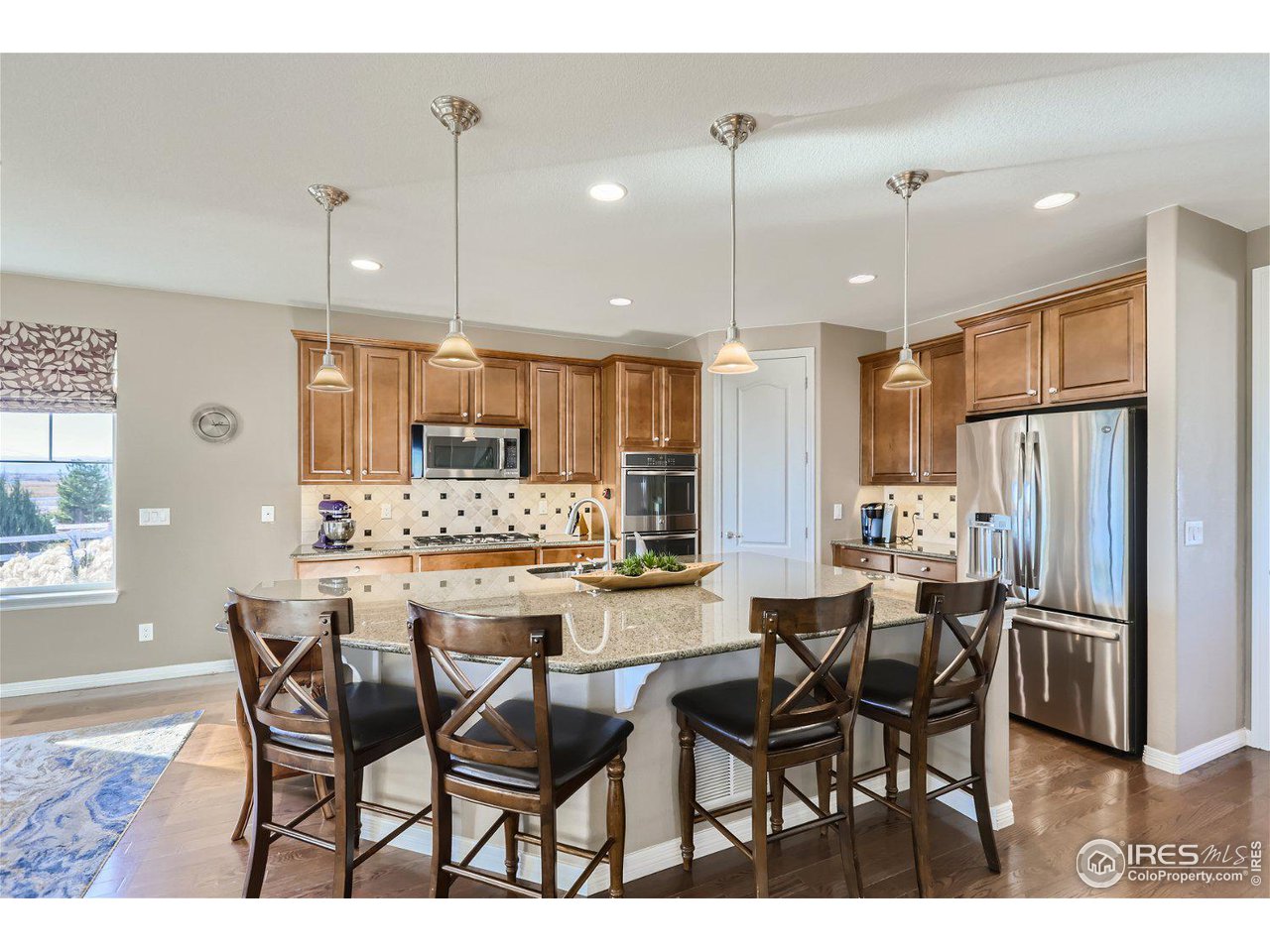 3381 Birch Road Longmont, CO 80504 - Photo 5 of 33 Large Island