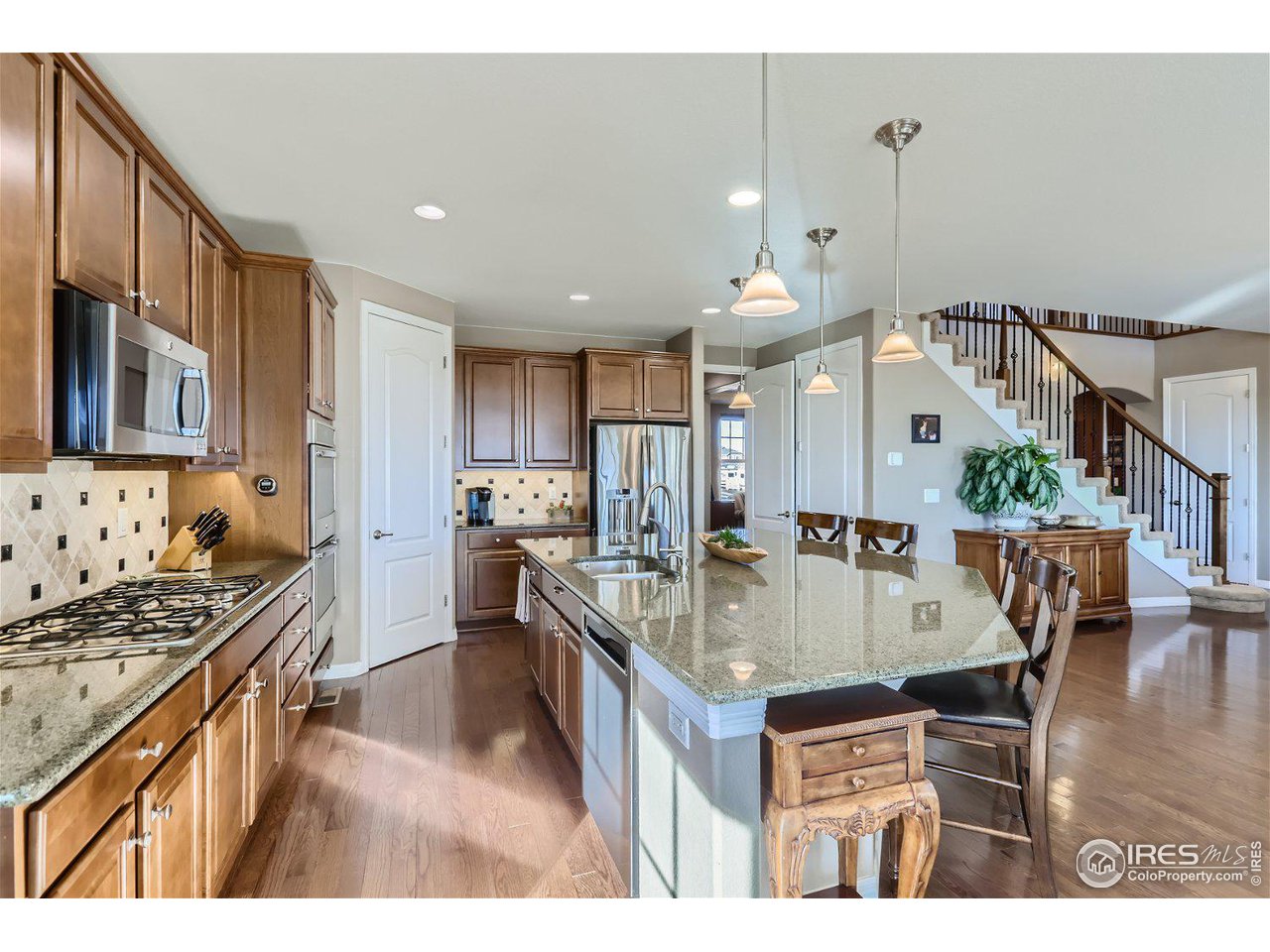 3381 Birch Road Longmont, CO 80504 - Photo 8 of 33 Kitchen