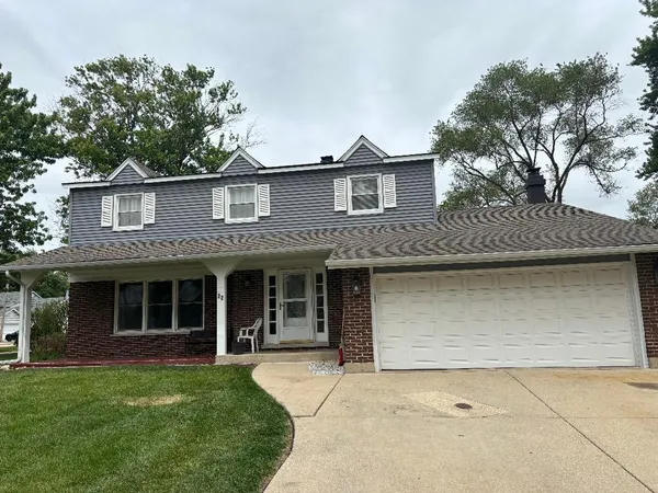 $589,900 | 22 University Drive, Buffalo Grove, IL 60089