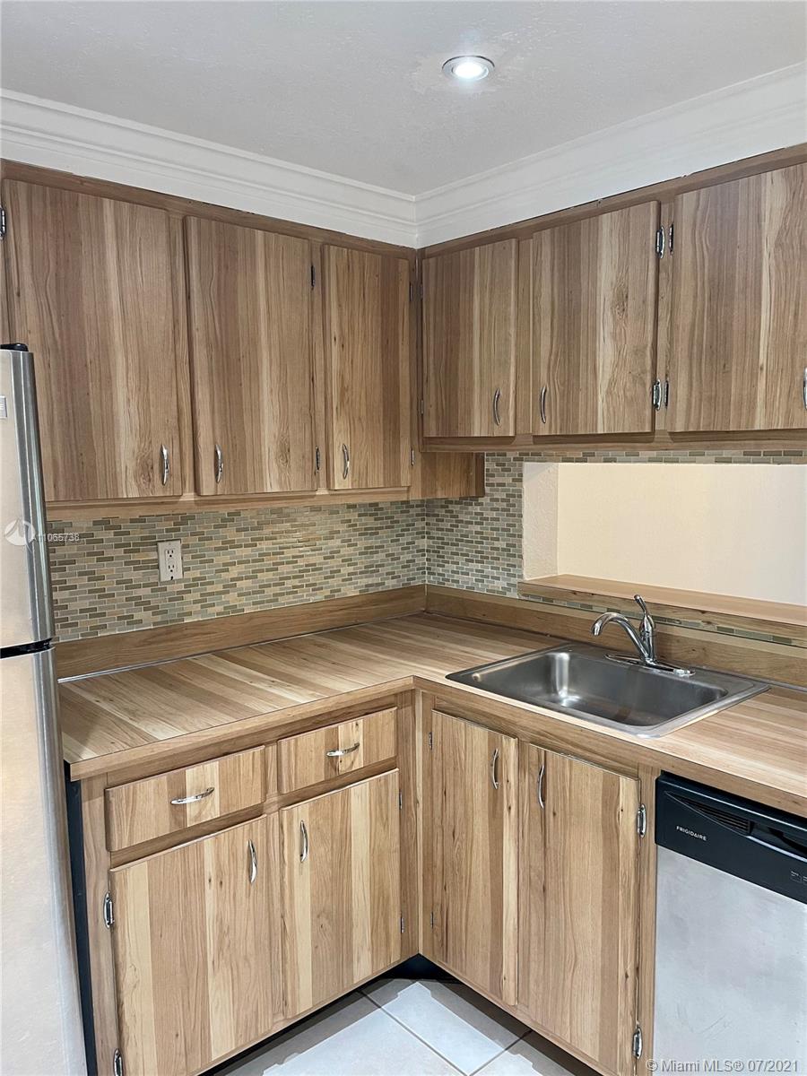 8520 Southwest 133rd Avenue Road, Unit 309 Miami, FL 33183 - Photo 6 of 23