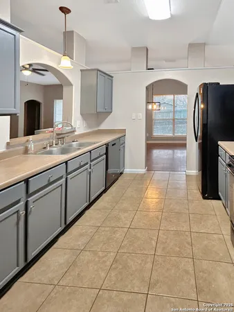 $1,800 | 2817 Berry Trace, Schertz, TX 78154