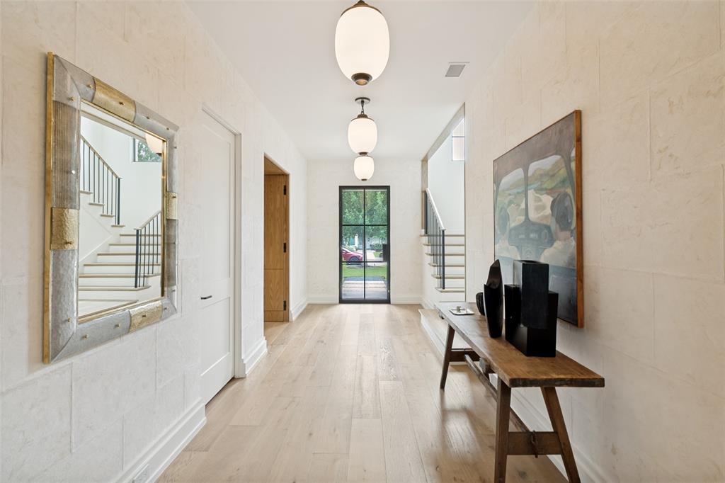 7007 Robin Road Dallas, TX 75209 - Photo 3 of 34