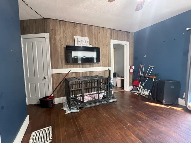 $97,000 | 129 South Main Street, Sherburn, MN 56171