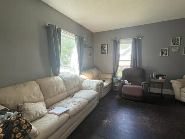 $97,000 | 129 South Main Street, Sherburn, MN 56171