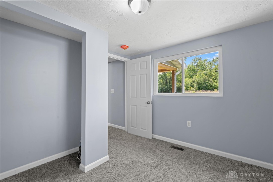1920 South Burnett Road Springfield, OH 45505 - Photo 23 of 30