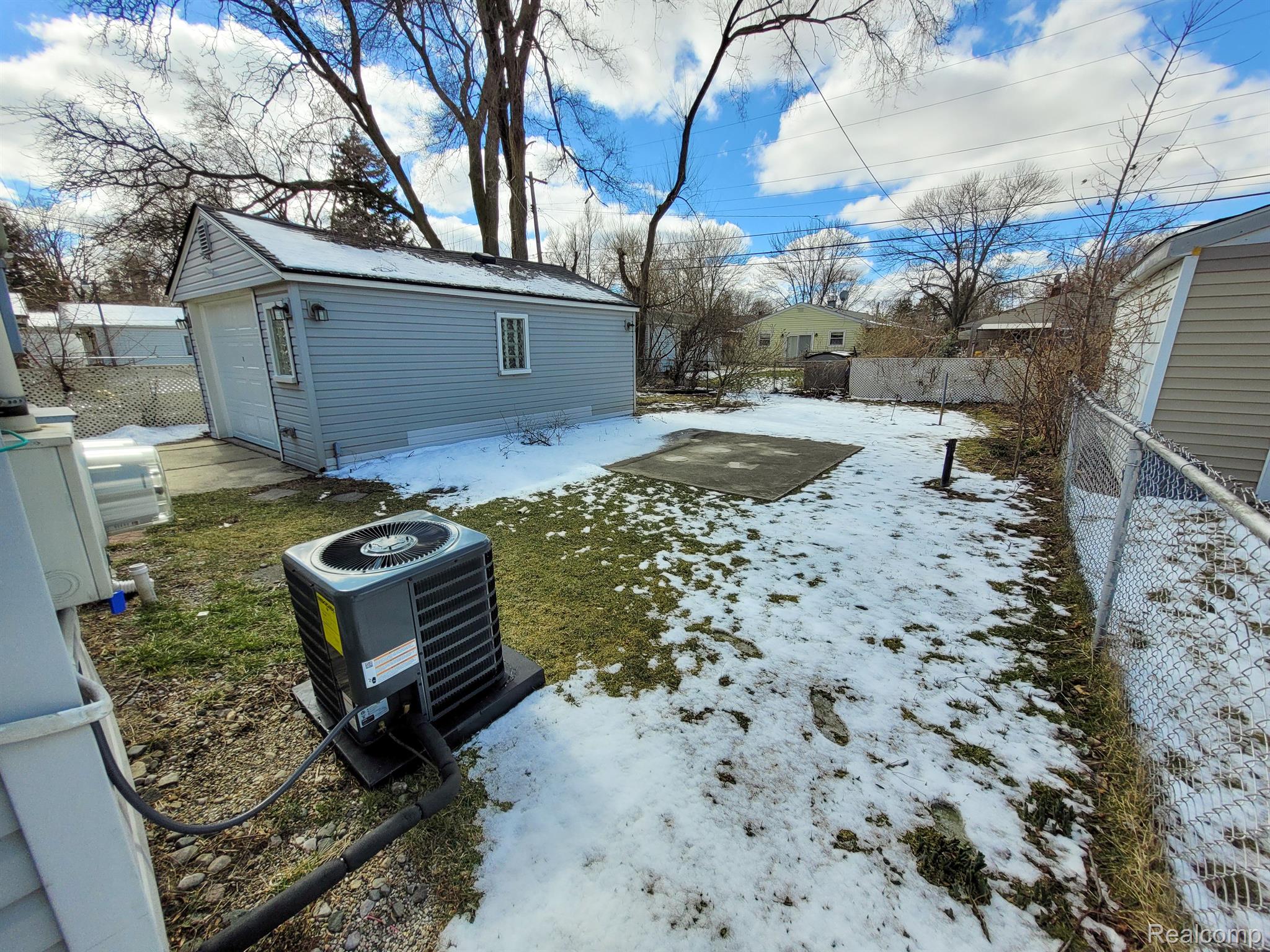 12241 Inkster Road Livonia, MI 48150 - Photo 17 of 18 Gallery Image 17